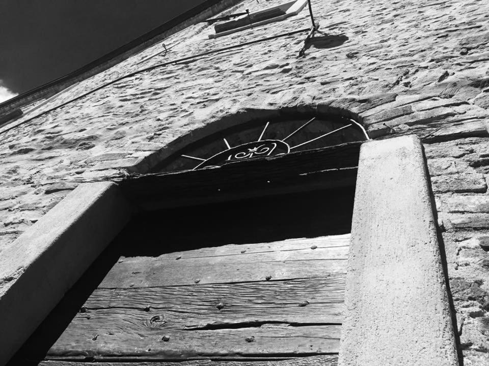 Dimora Storico Romantica Il Sole E La Luna Cerretto Langhe Exterior foto